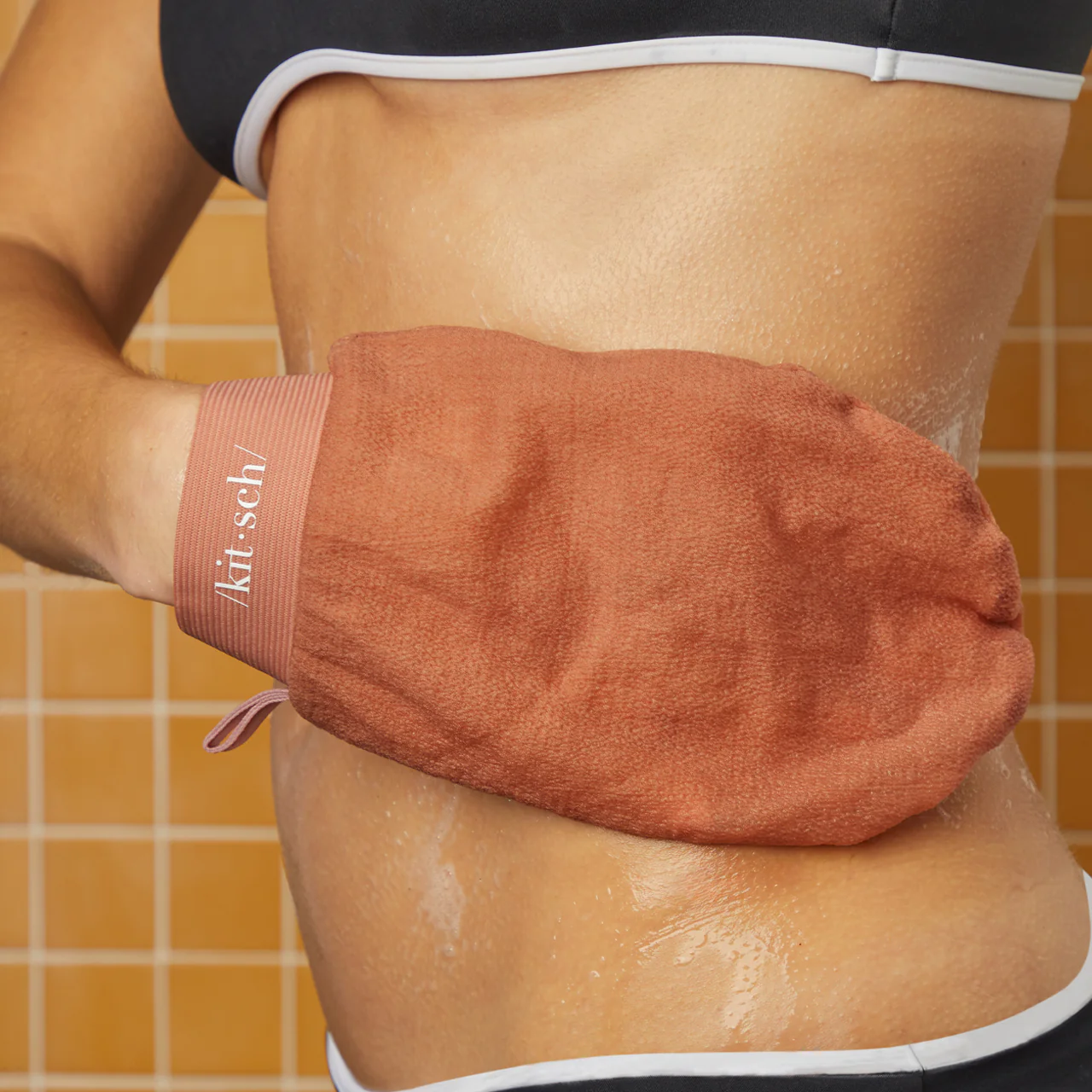 Black & Terracota Exfoliating Gloves 2pc Set - Image 4