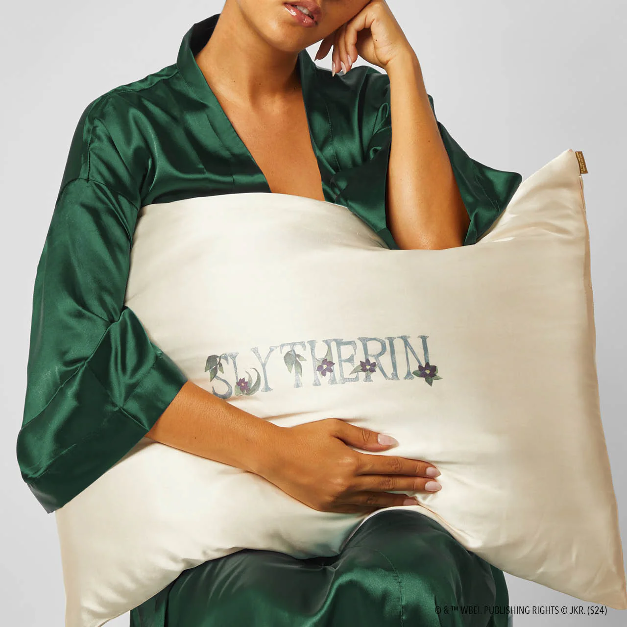 Kitsch x Harry Potter Satin Pillowcase in Slytherin - King - Image 5