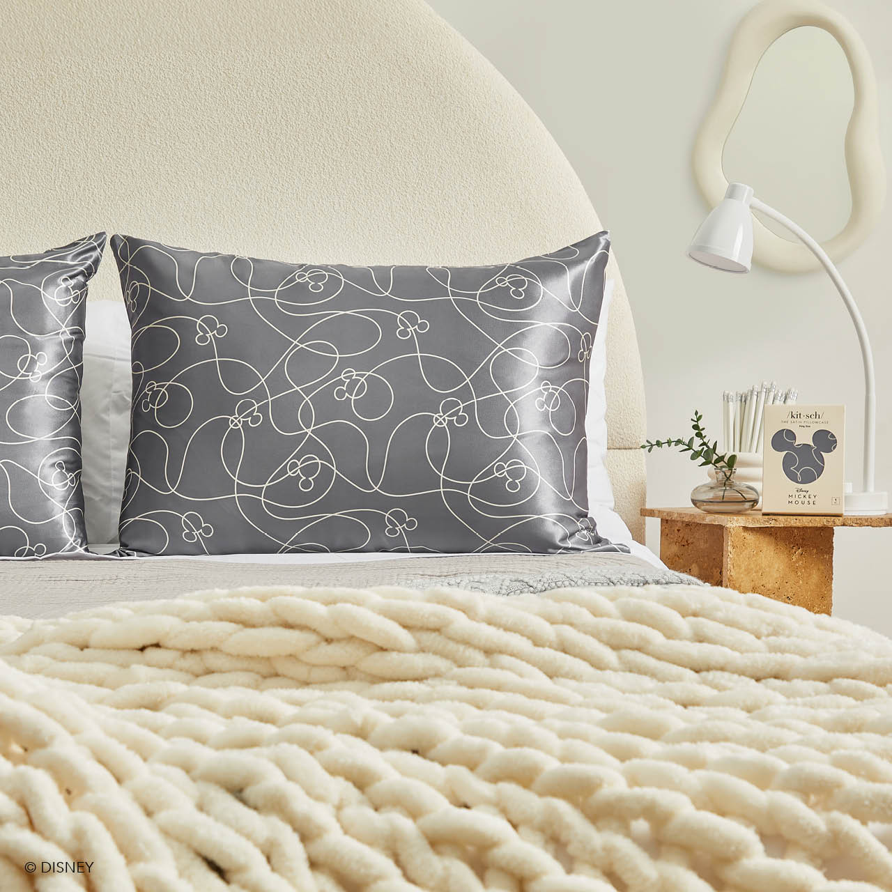 Kitsch x Mickey and Minnie Satin Pillowcase in Mickey Maze - Image 3