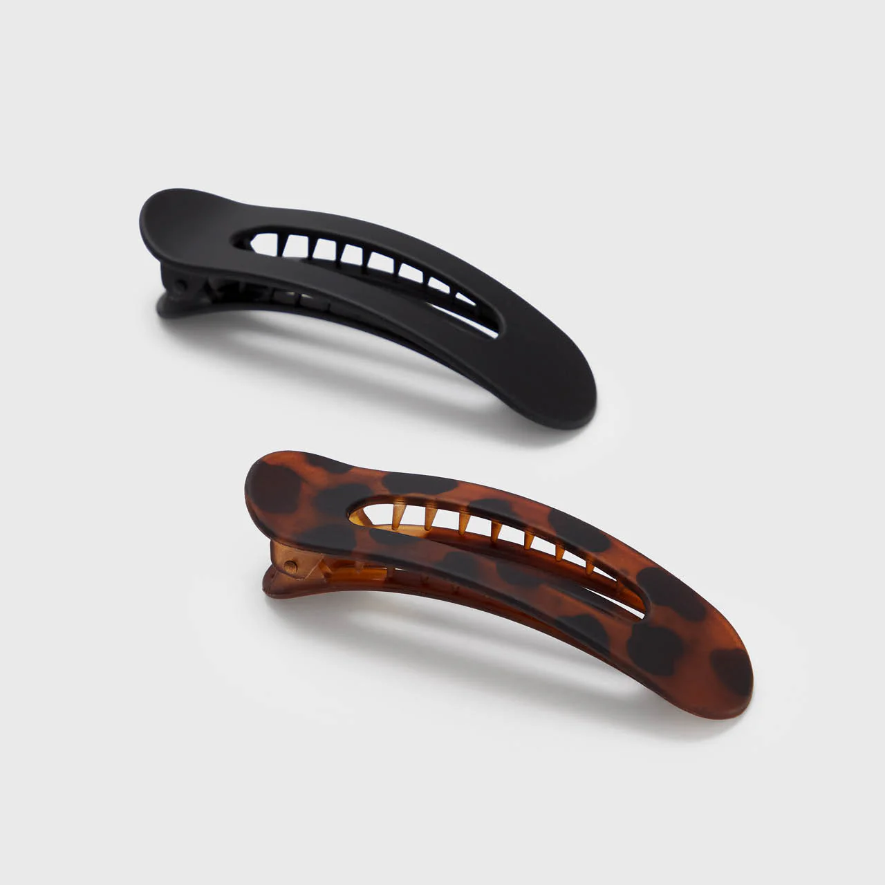Black & Tort Flat Lay Claw Clips 2pc Set - Image 2