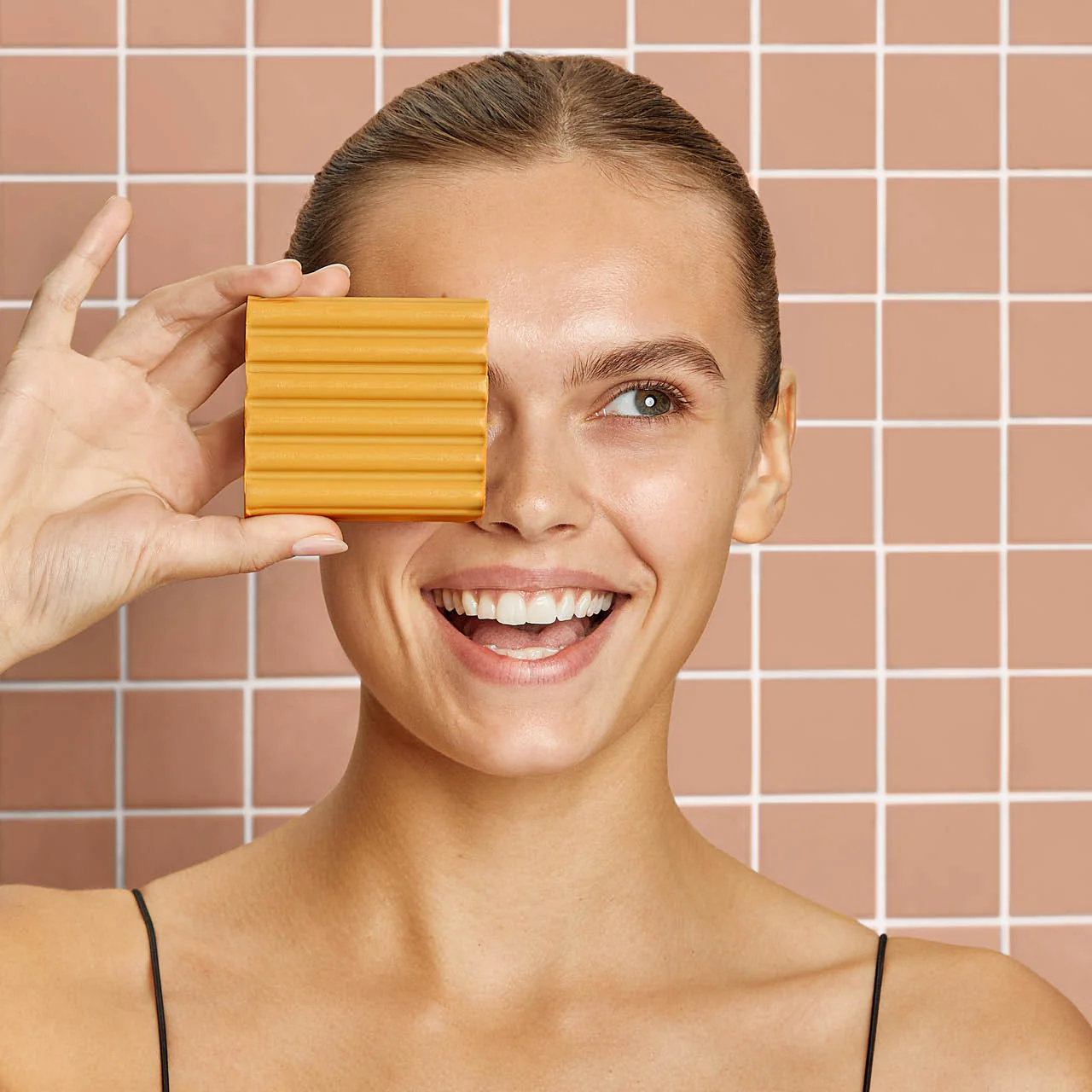 Kojic Acid Face and Body Bar + FREE Eco-Friendly Dermaplaner - Image 4