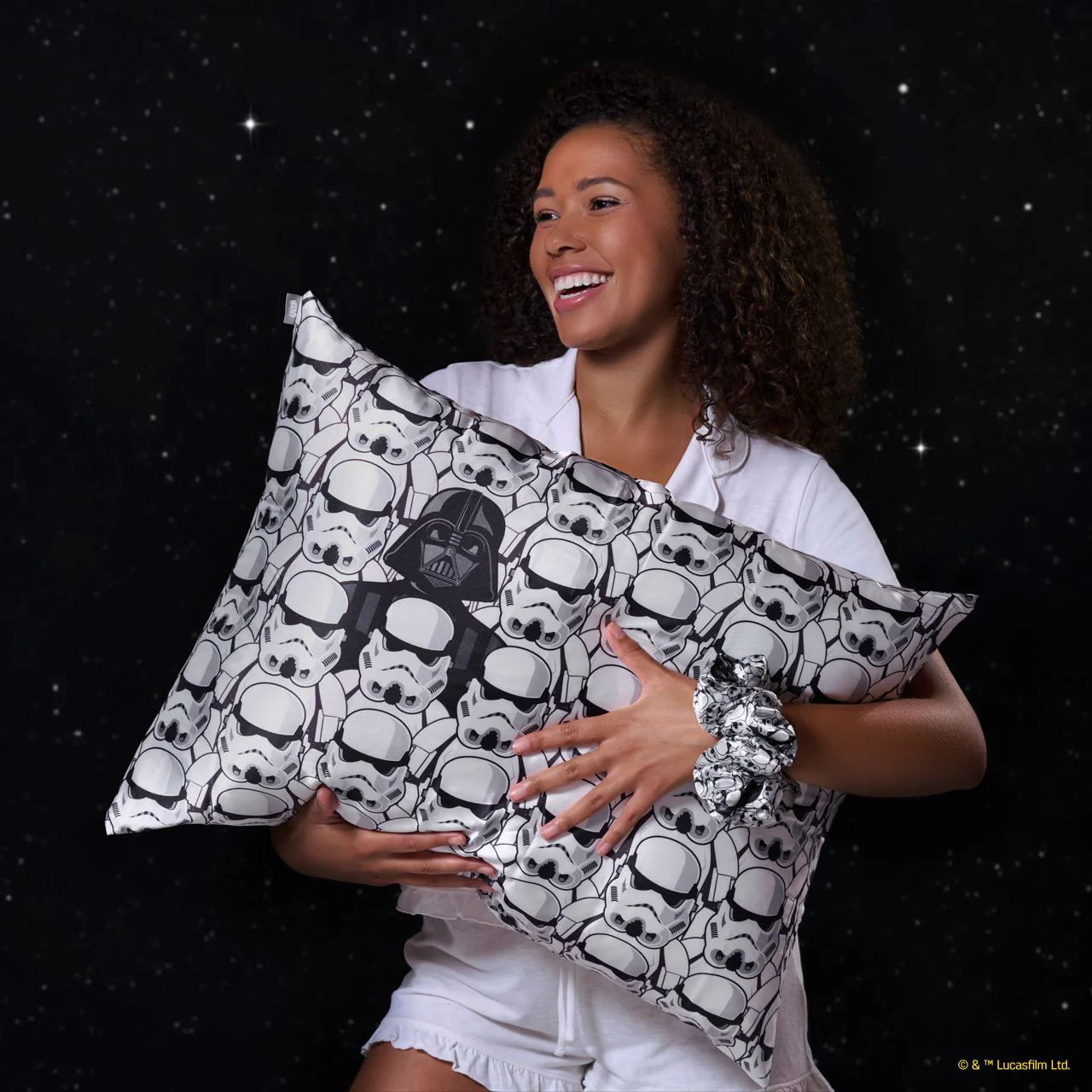 Star Wars™ & Kitsch Satin Pillowcase in Darth Vader & Stormtroopers - Image 5
