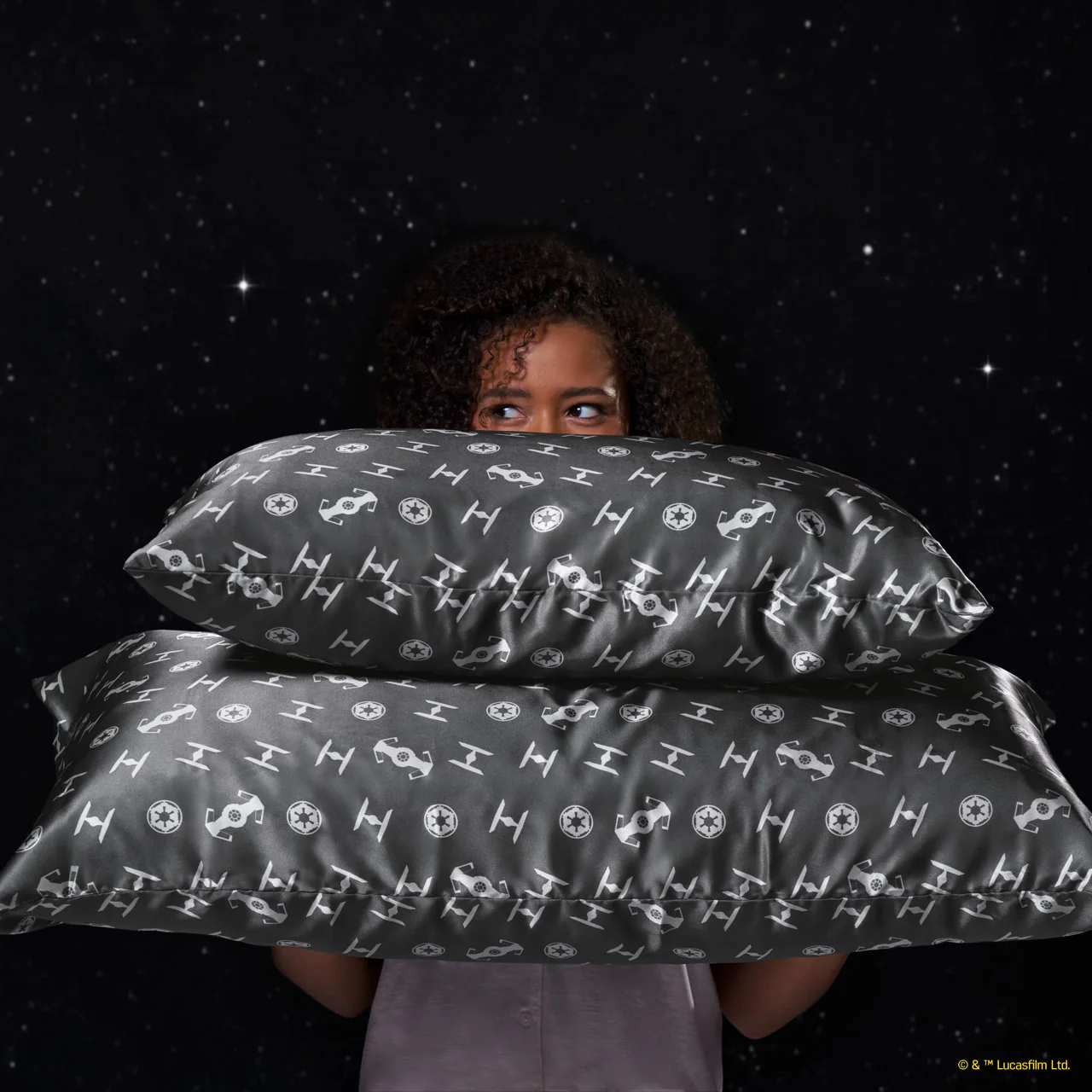Star Wars™ & Kitsch Satin Pillowcase in Galactic Empire - Image 4